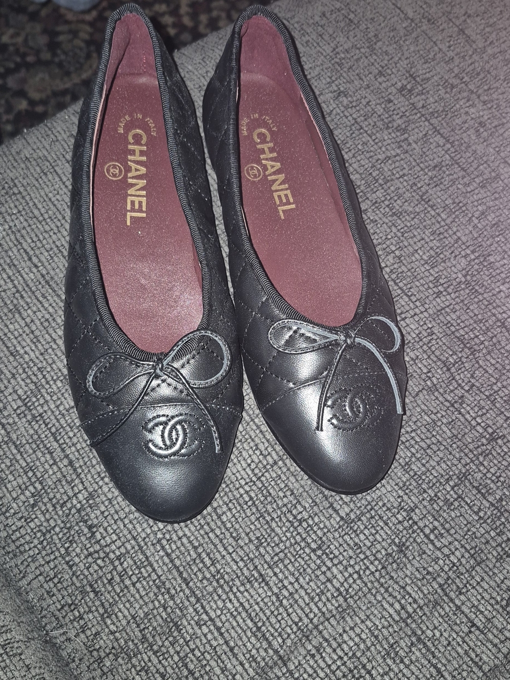 Authentic CHANEL Black Quilted Leather CC Logo Ballet Flats